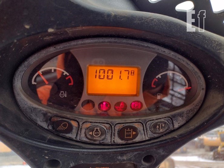 2016-bobcat-s590-image-6