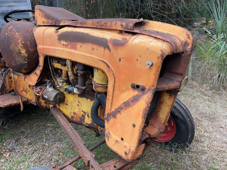 minneapolis-moline-445-image-10