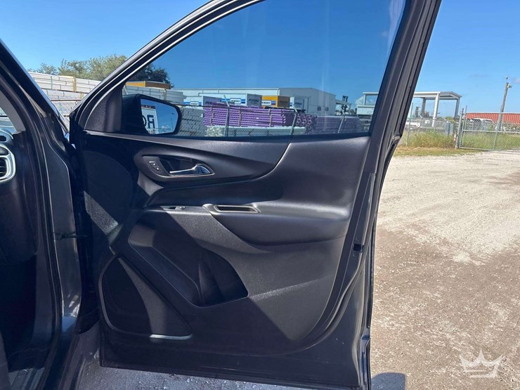 2018-chevrolet-equinox-image-24