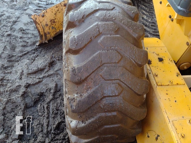 2004-volvo-g86-image-31