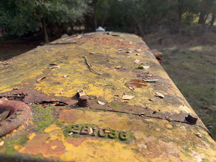 caterpillar-twenty-two-image-42