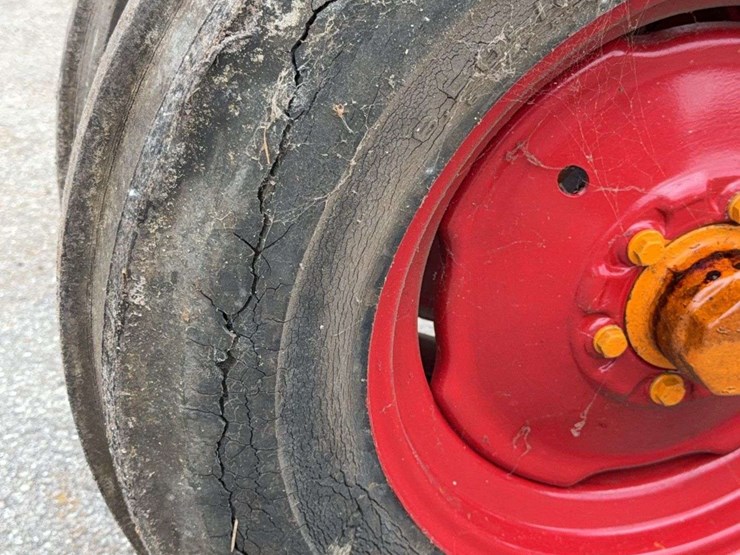 minneapolis-moline-image-40