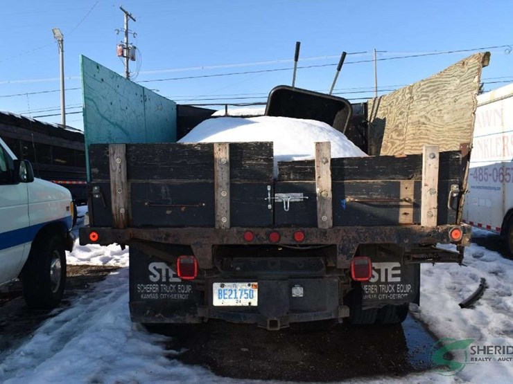 2003-ford-f550-image-3