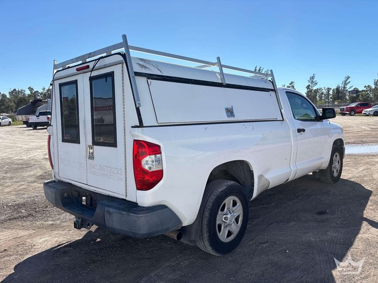 2016-toyota-tacoma-image-3