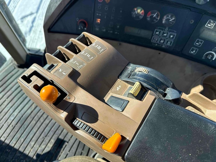 1998-john-deere-8100-image-33