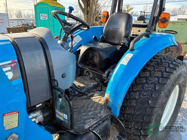 ls-xr4755h-loader-tractor-showing-3660-hours-image-9