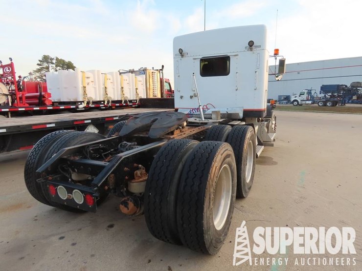 2012-kenworth-t800-image-3