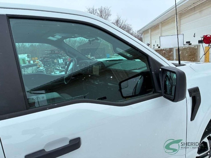 2023-ford-f150-image-23