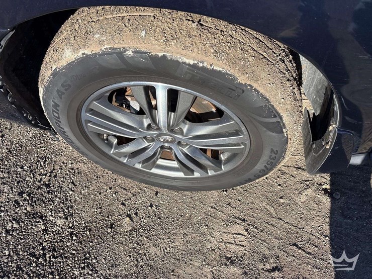 2018-infiniti-qx60-awd-suv-image-31