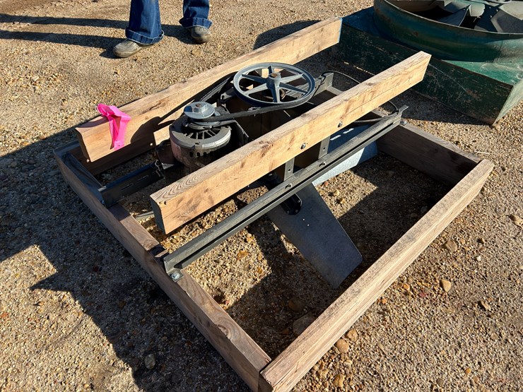 #37852-•-barn-fan-image-2