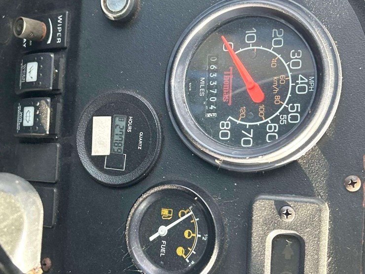 2000-thomas-saf-t-liner-image-14