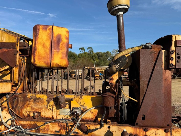 minneapolis-moline-g1000-image-16