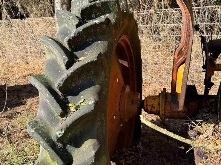 minneapolis-moline-445-image-31