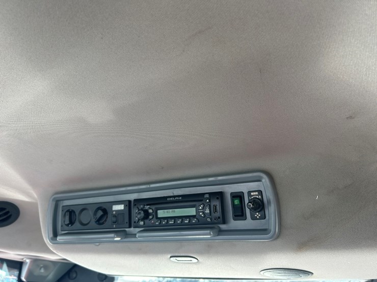 2014-versatile-400-image-47