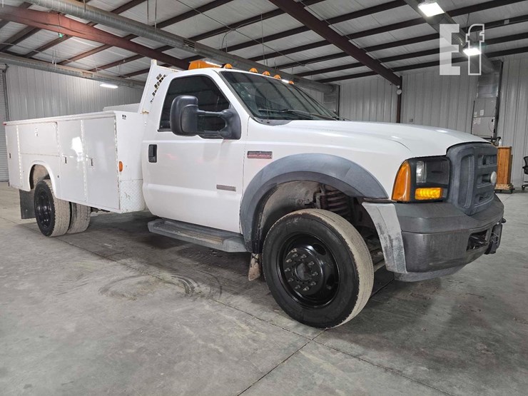 2007-ford-f550-sd-image-2