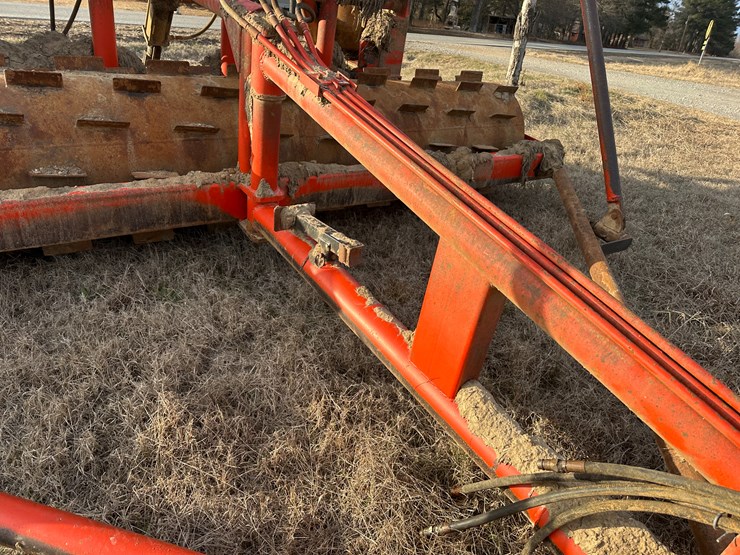 #38454-•-fair-oaks-32'-stubble-roller-image-33