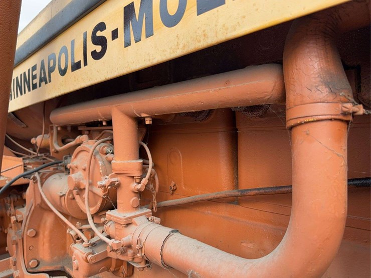 minneapolis-moline-g705-image-12