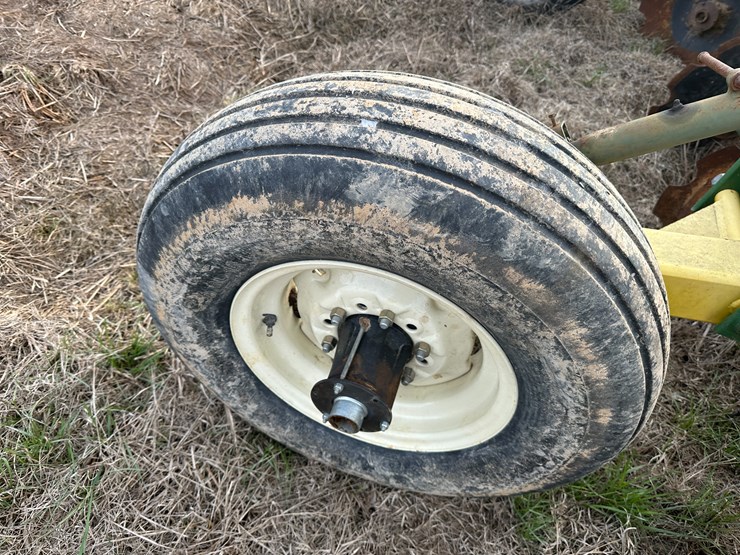 #38451-•-roll-a-cone-16-row-30"-bedder-chopper-image-6