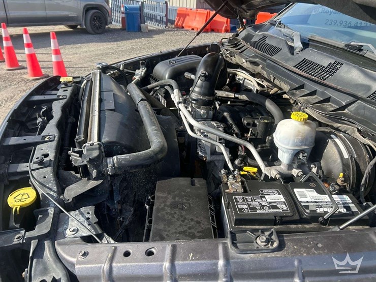 2014-dodge-1500-image-9