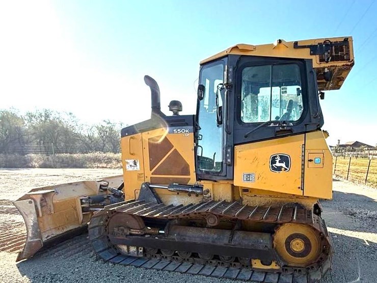 2017-deere-550k-lgp-image-6