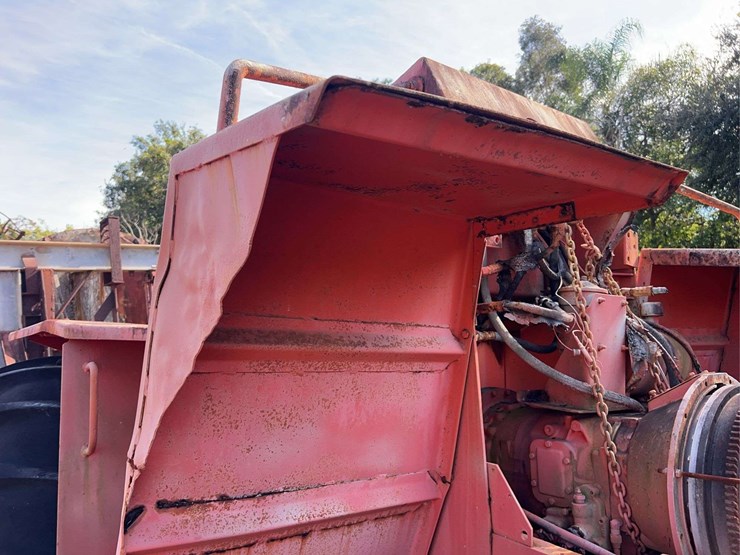 allis-chalmers-4wd-parts-tractor-image-15