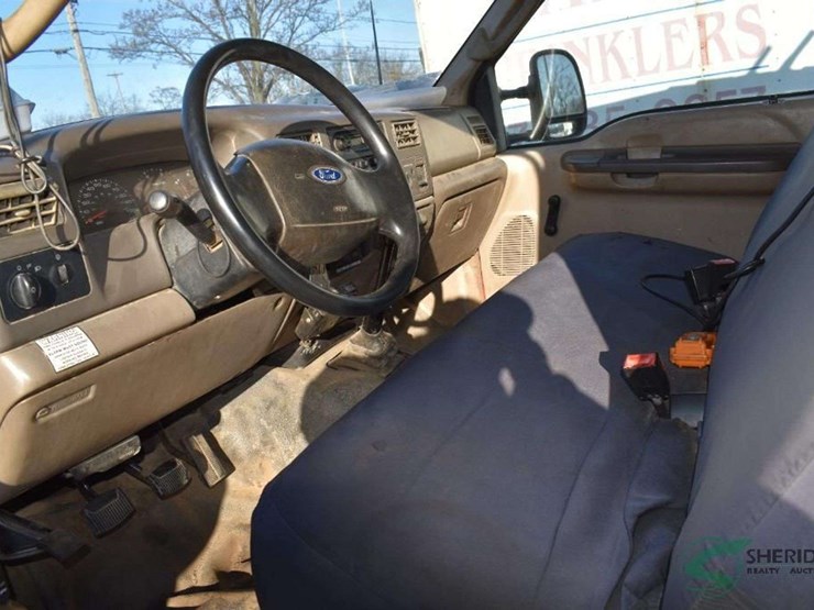 2003-ford-f550-image-11