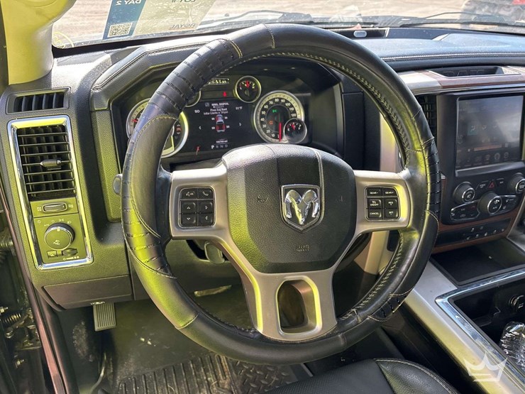 2014-dodge-1500-image-16