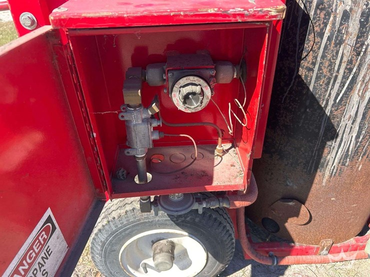 line-striping-machine-image-9