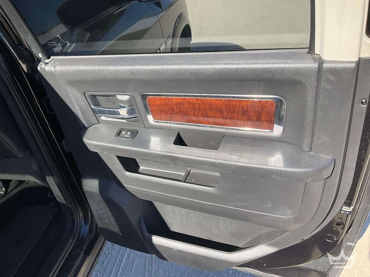 2010-dodge-ram-1500-image-27