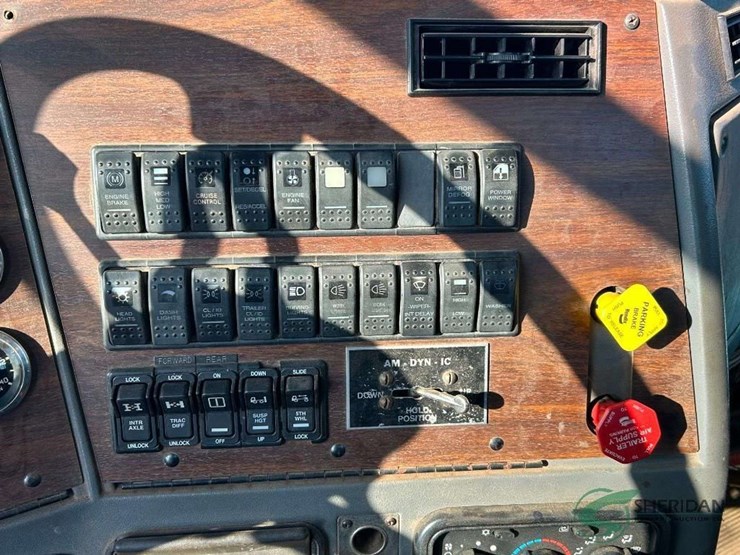 2001-western-star-4900-image-25