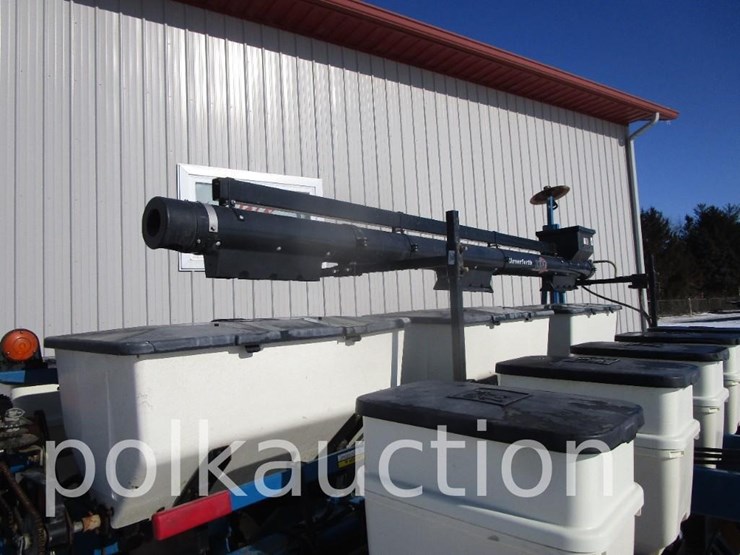 2011-kinze-3000-image-8