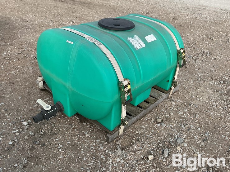 200-gallon-oval-tank-on-pallet-image-1