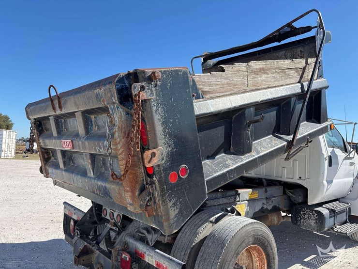 2006-ford-f650-image-14