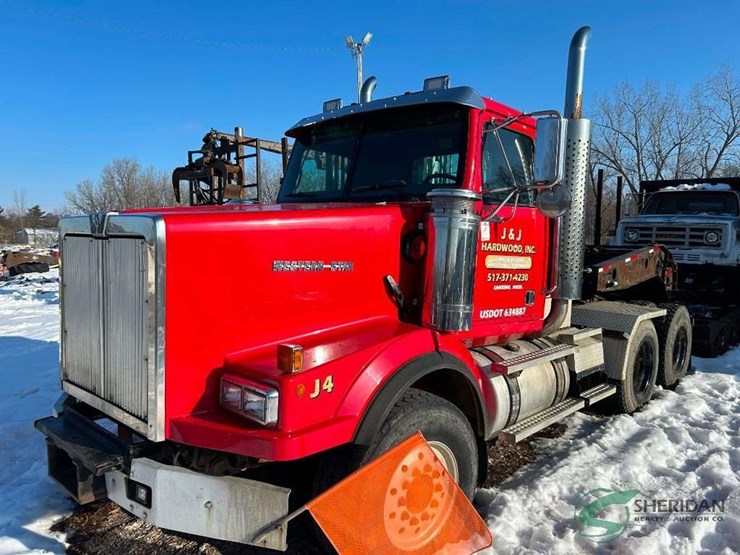2001-western-star-4900-image-1
