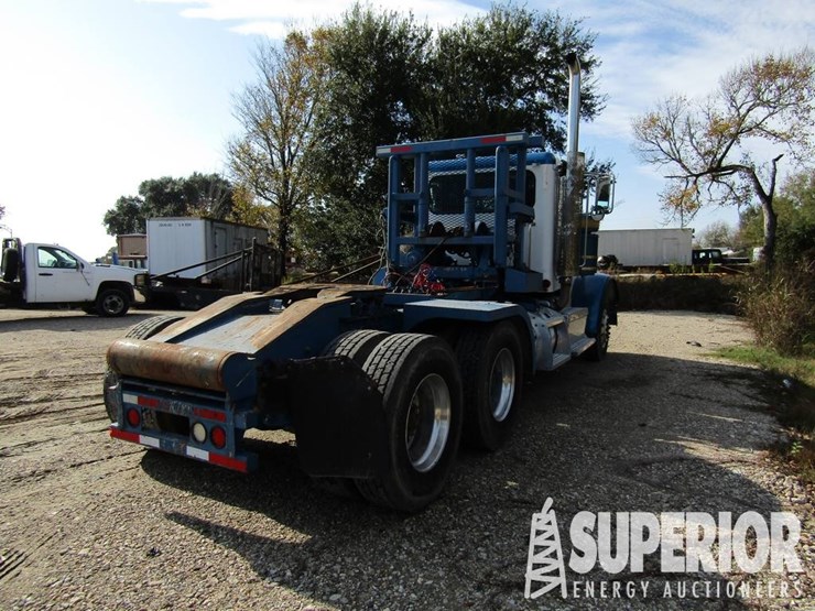 2012-peterbilt-367-image-5