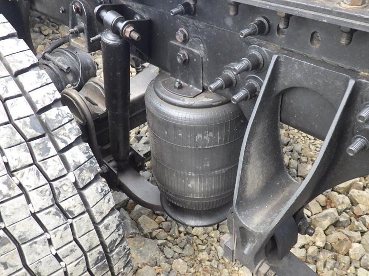 2016-international-prostar-image-12