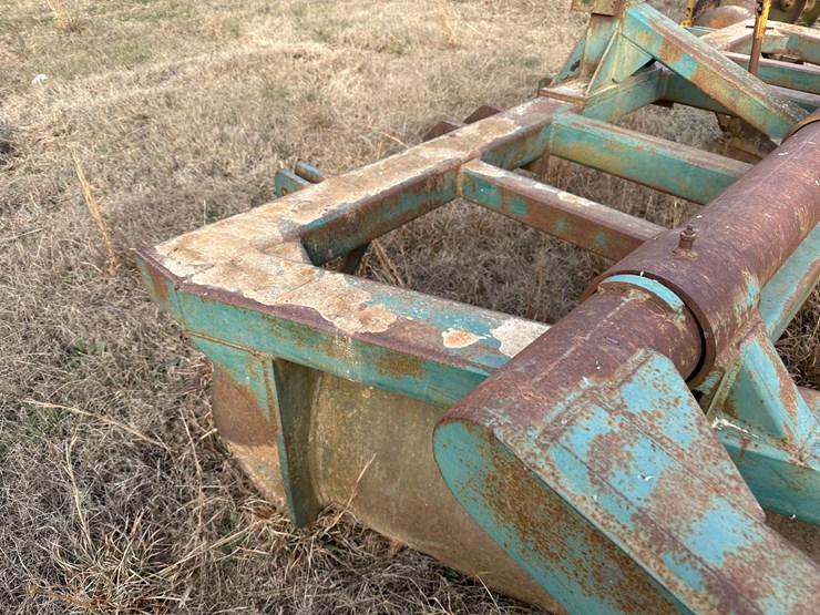 #38445-•-triple-j-levee-squeeze-image-8