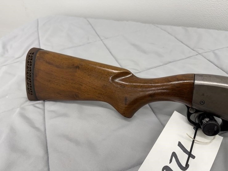 remington-wingmaster-870-16-gauge-shotgun-image-3