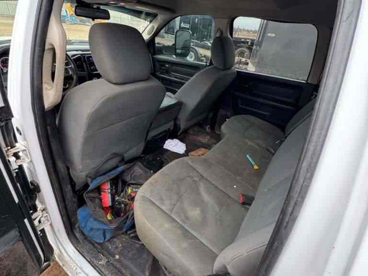 2014-ram-3500-tradesman-image-5