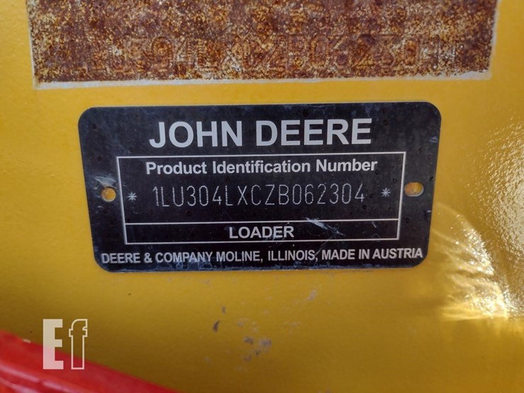 2021-deere-304l-image-5