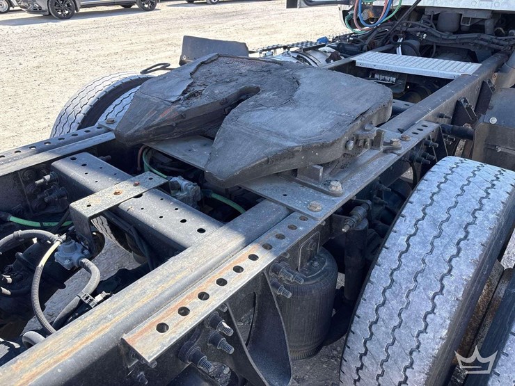 2015-international-transtar-8600-image-11