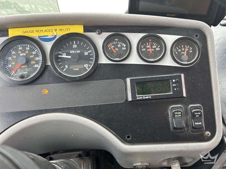 2002-blue-bird-f131612-bus-image-17