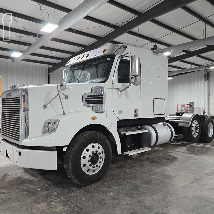 2020 FREIGHTLINER 122SD