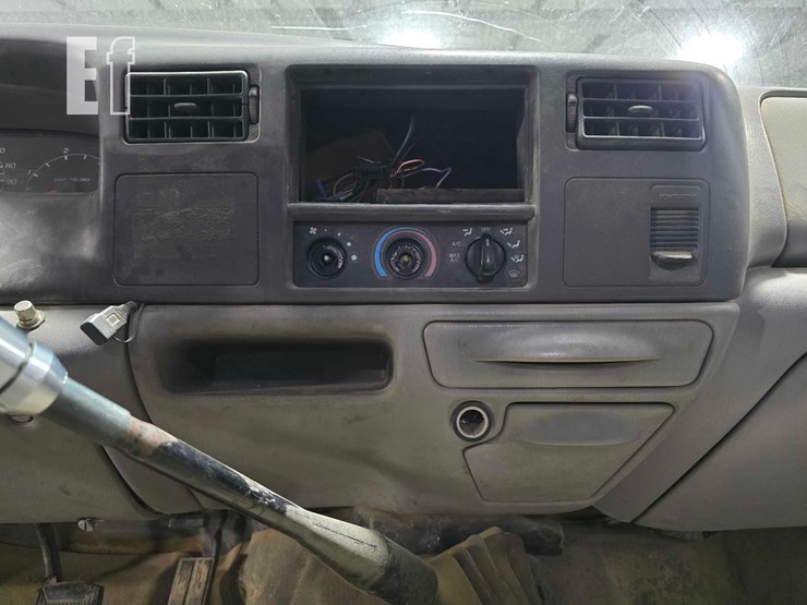 1999-ford-f550-image-15