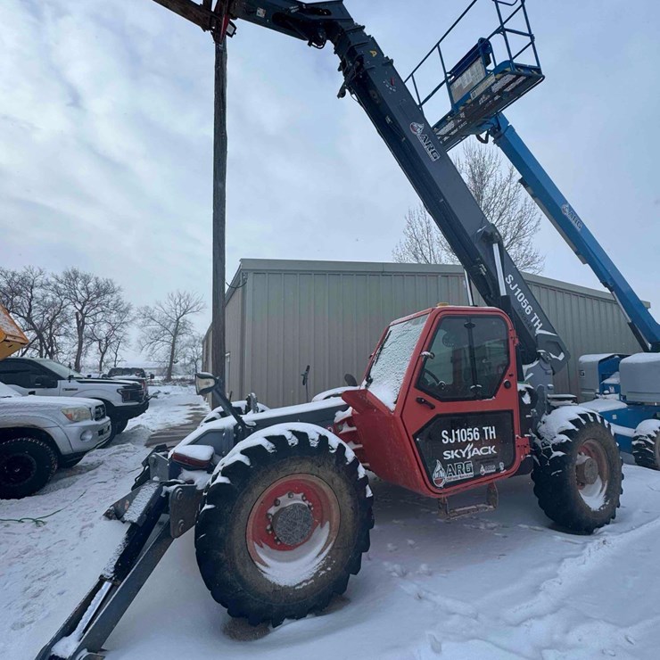 2017 SkyJack Telehandler