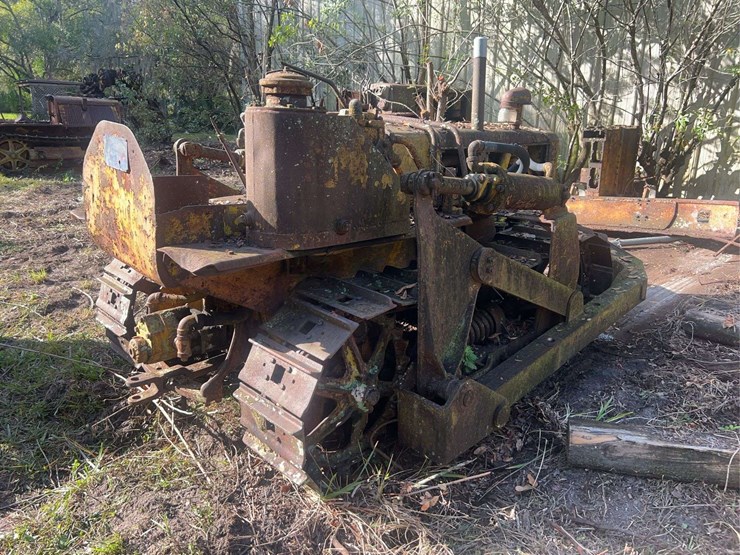 caterpillar-r2-image-4