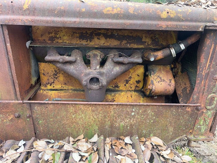 caterpillar-2-ton-crawler-image-17