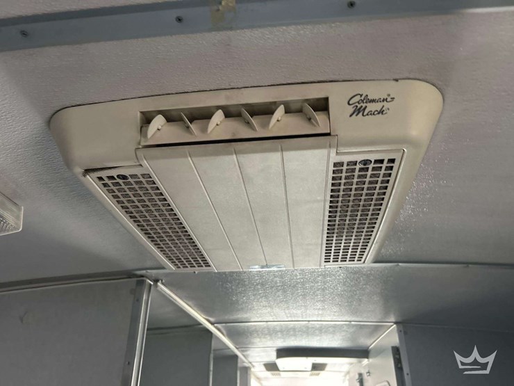 2002-blue-bird-f131612-bus-image-46