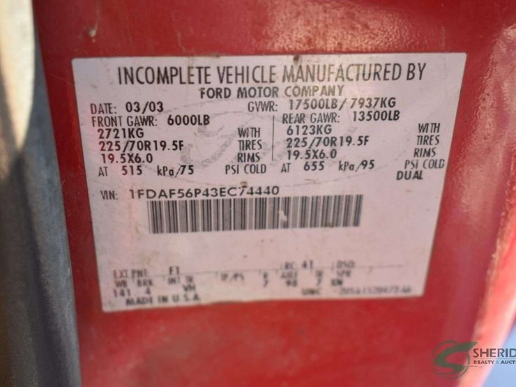 2003-ford-f550-image-15