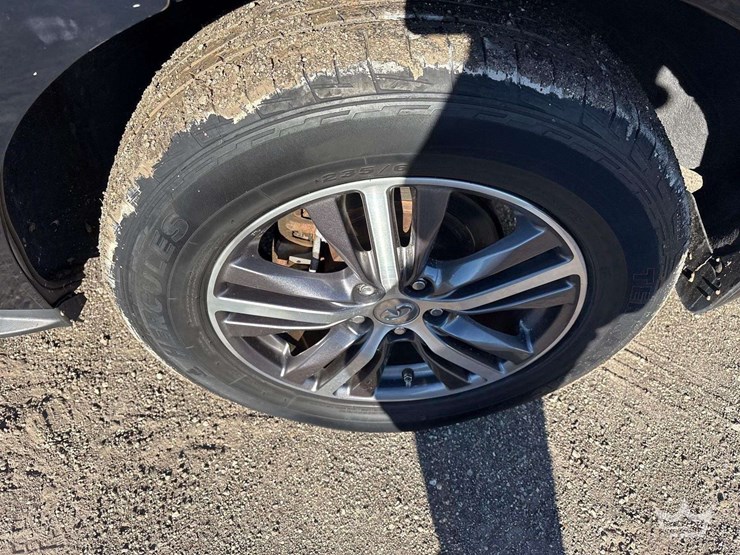 2018-infiniti-qx60-awd-suv-image-30